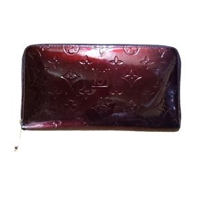 Louis Vuitton Zippy Wallet